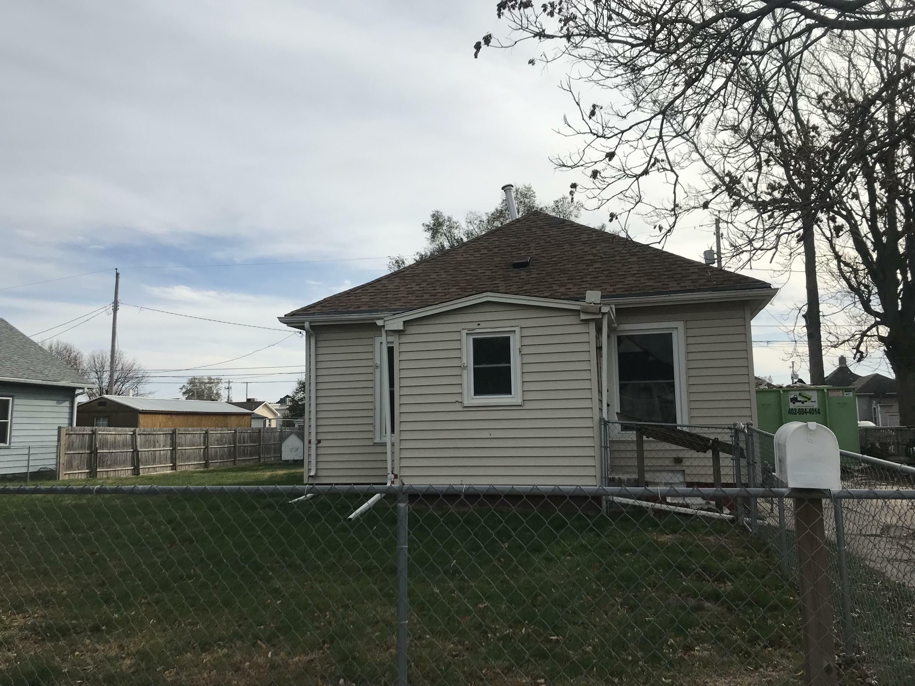 Property Photo:  1731 Ave B  IA 51501 