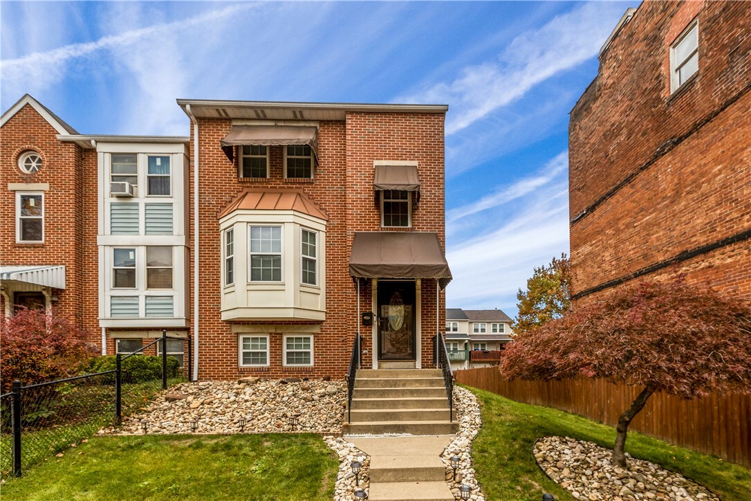 Property Photo: 527 N Homewood Ave PA 15208