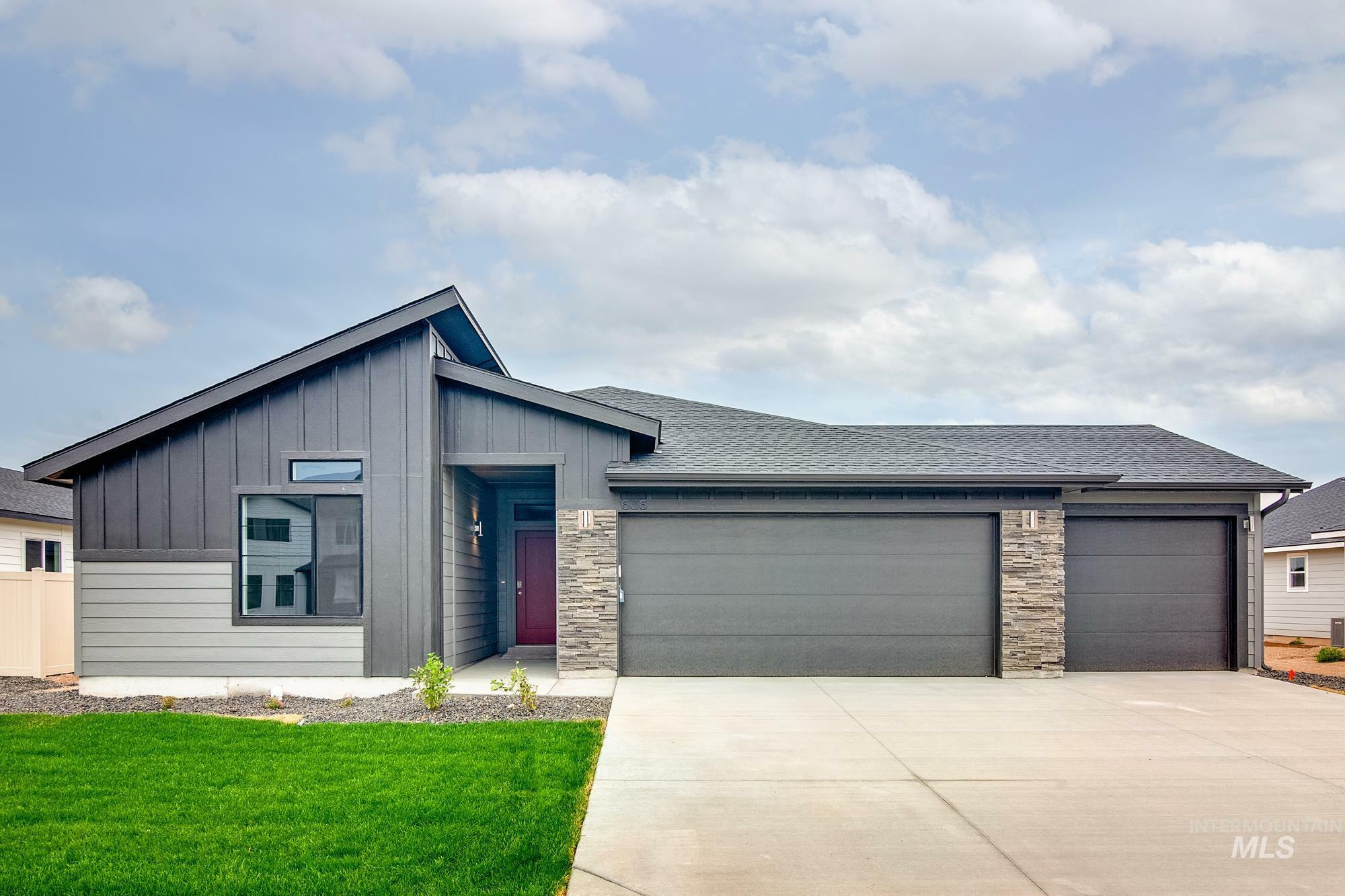 Property Photo: 5117 Malachite St ID 83605