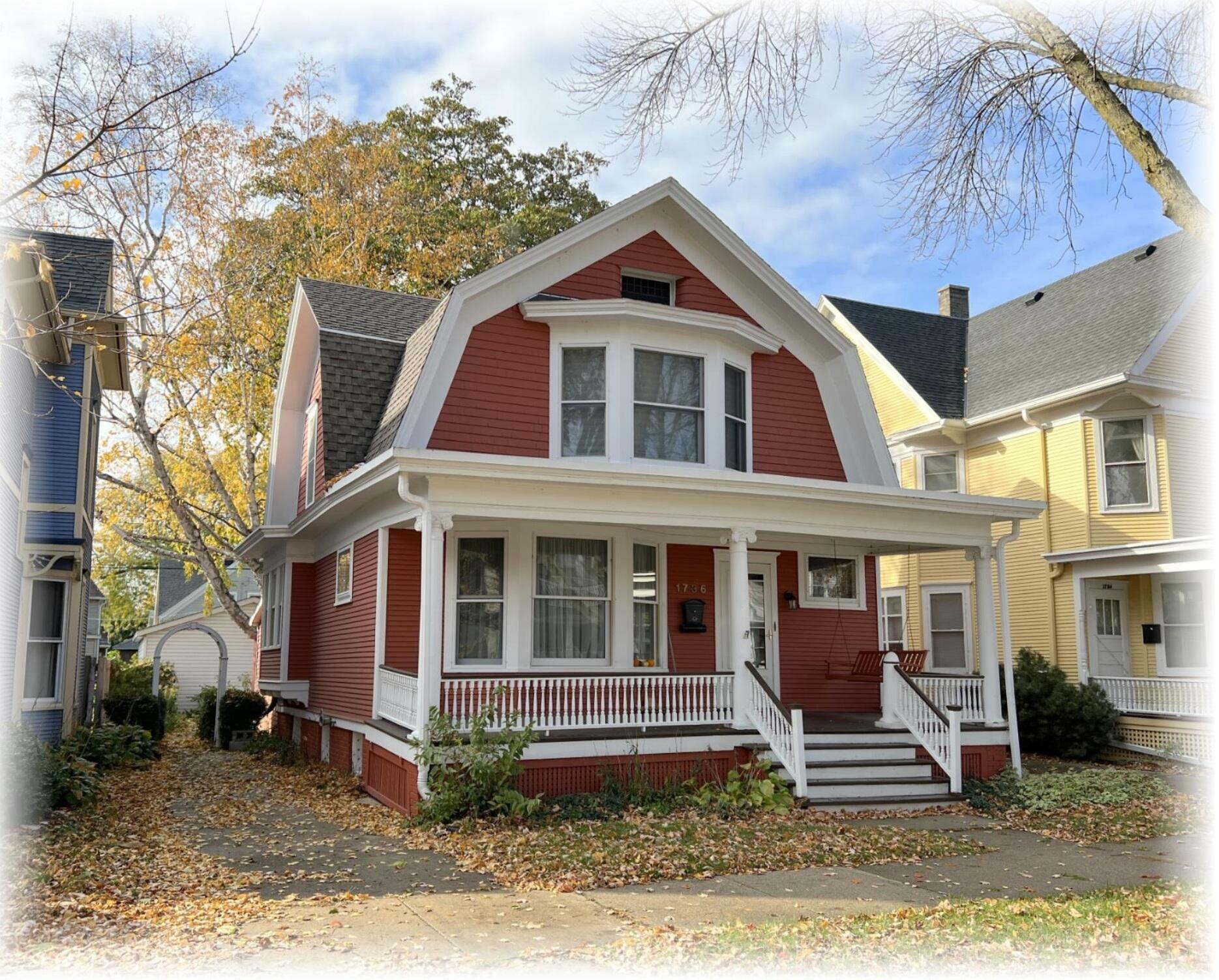 Property Photo: 1736 Park Ave WI 53403