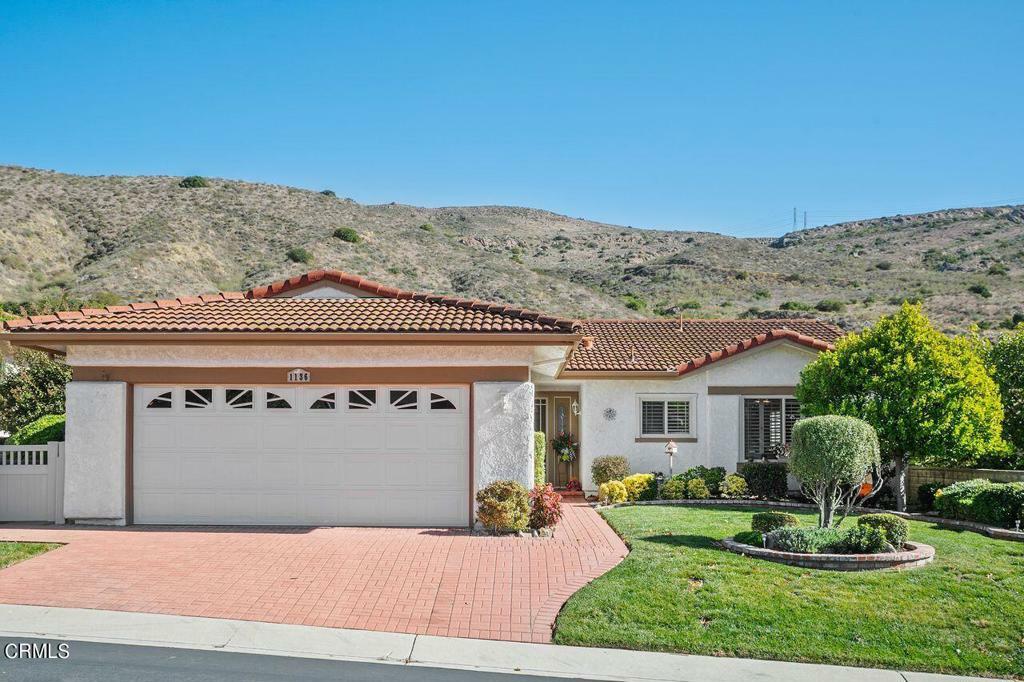 Property Photo:  1136 Belleza Street  CA 93012 