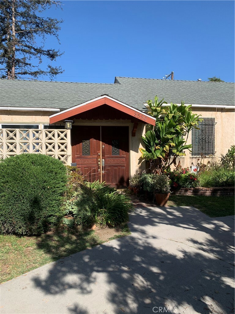 Property Photo:  3530 Barry Avenue  CA 90066 