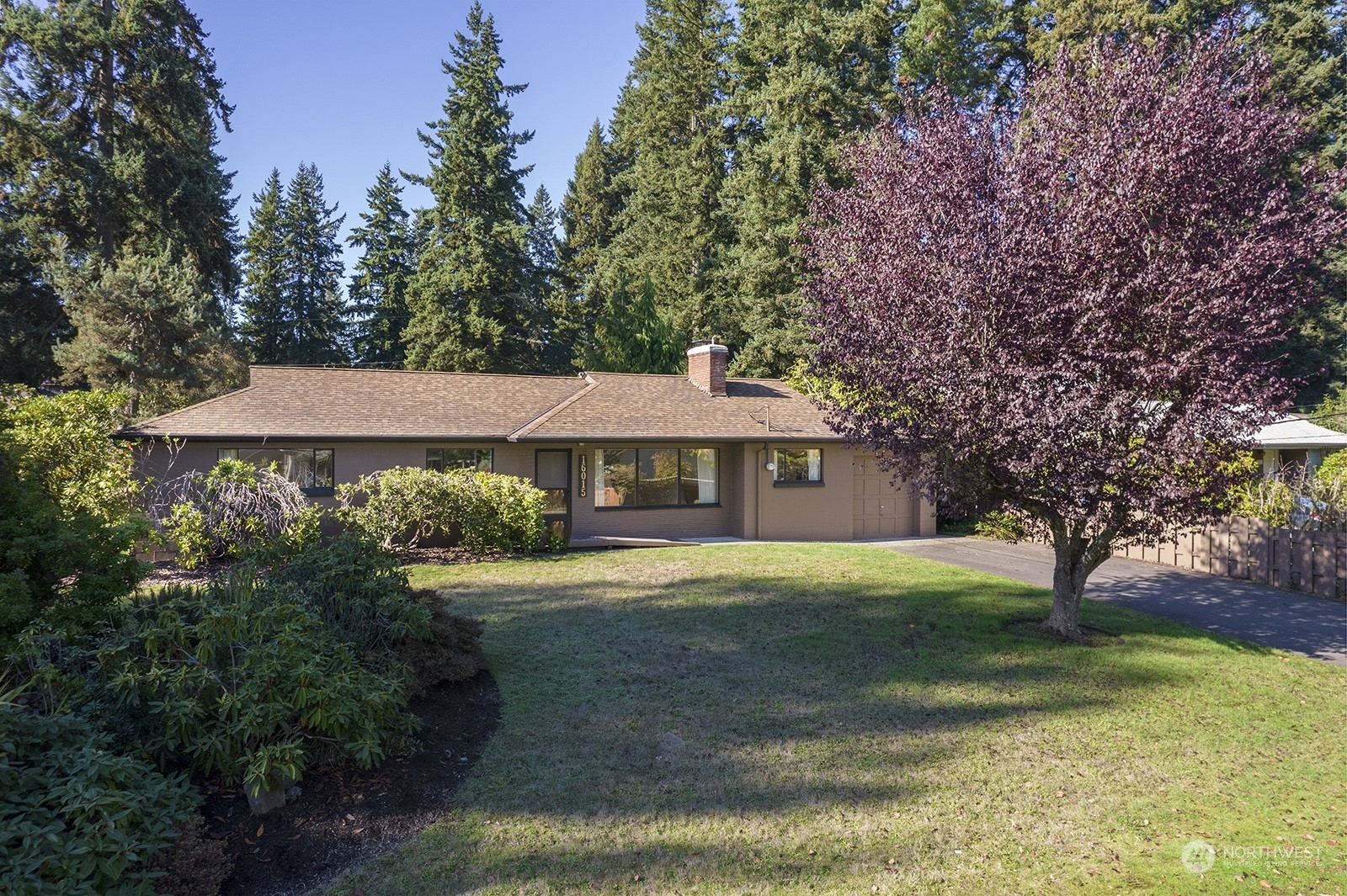 Property Photo:  16015 34th Avenue NE  WA 98155 