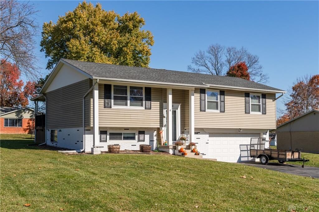 Property Photo: 2661 Delavan Drive OH 45459