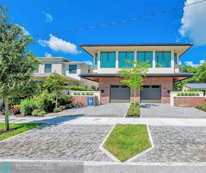 Property Photo: 1113 NE 3rd Ave FL 33304