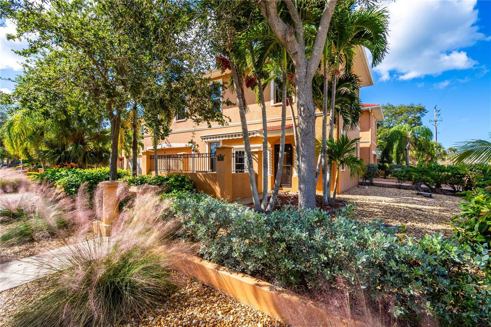 Property Photo:  501 Barcelona Avenue  FL 34285 