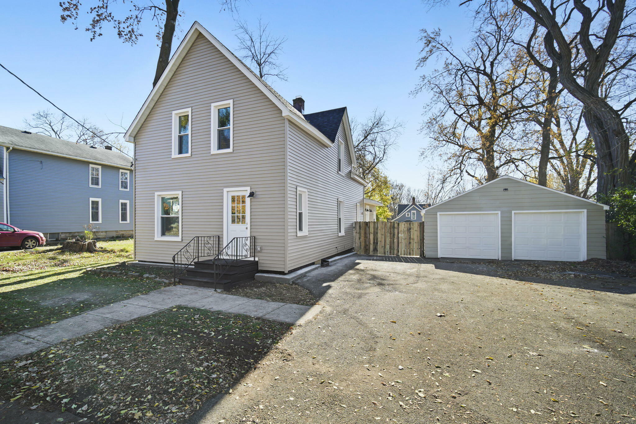 Property Photo:  749 W High Street  MI 49203 