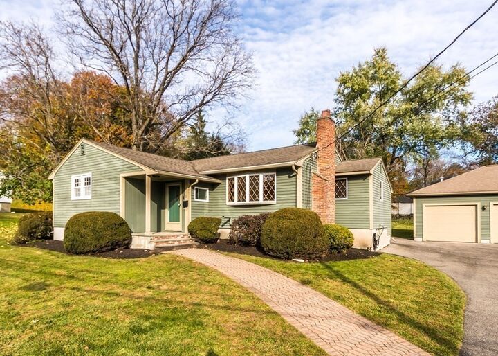 Property Photo:  11 Glen Circle  MA 02451 