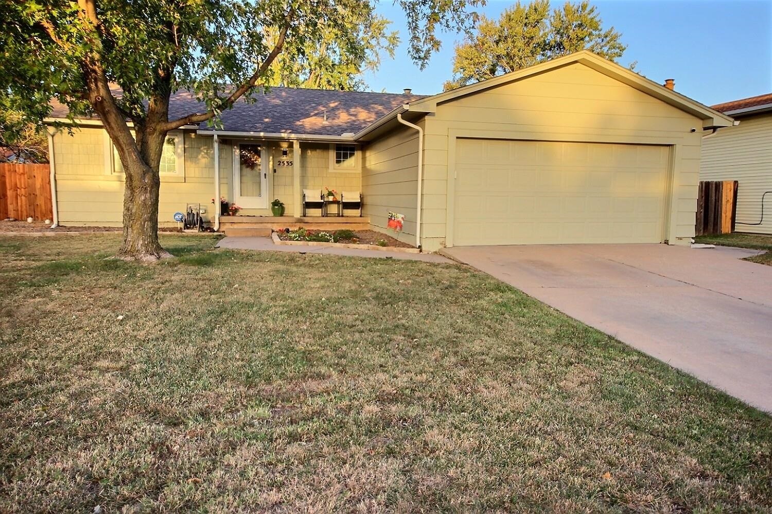 Property Photo:  2535 N Battin St  KS 67220 