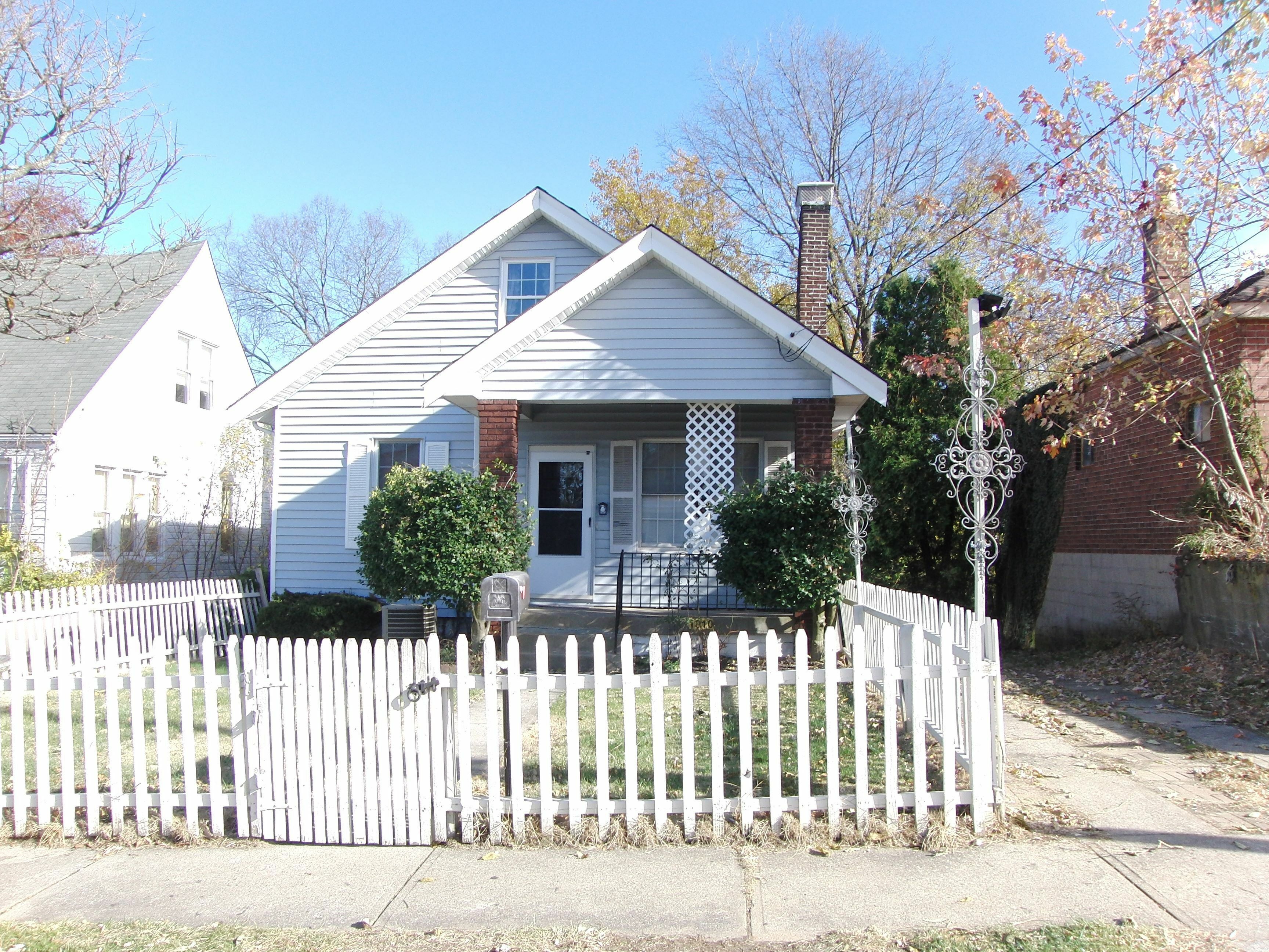 Property Photo: 1810 Wegman Ave OH 45205