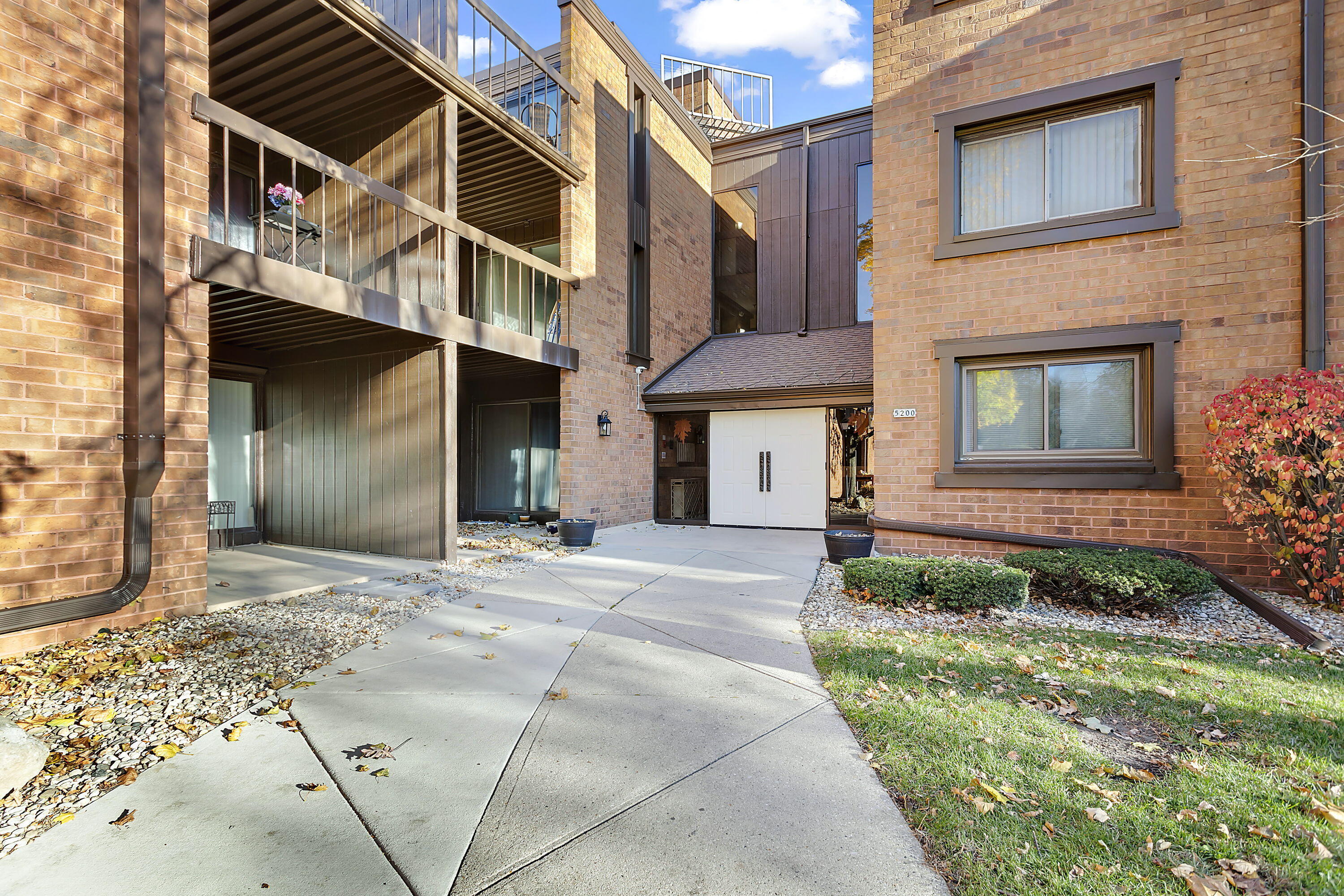Property Photo: 5200 S Tuckaway Blvd 341 WI 53221