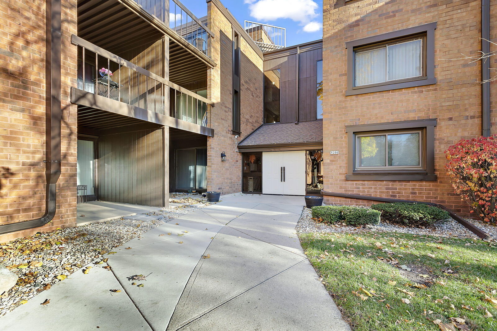 Property Photo: 5200 S Tuckaway Blvd WI 53221