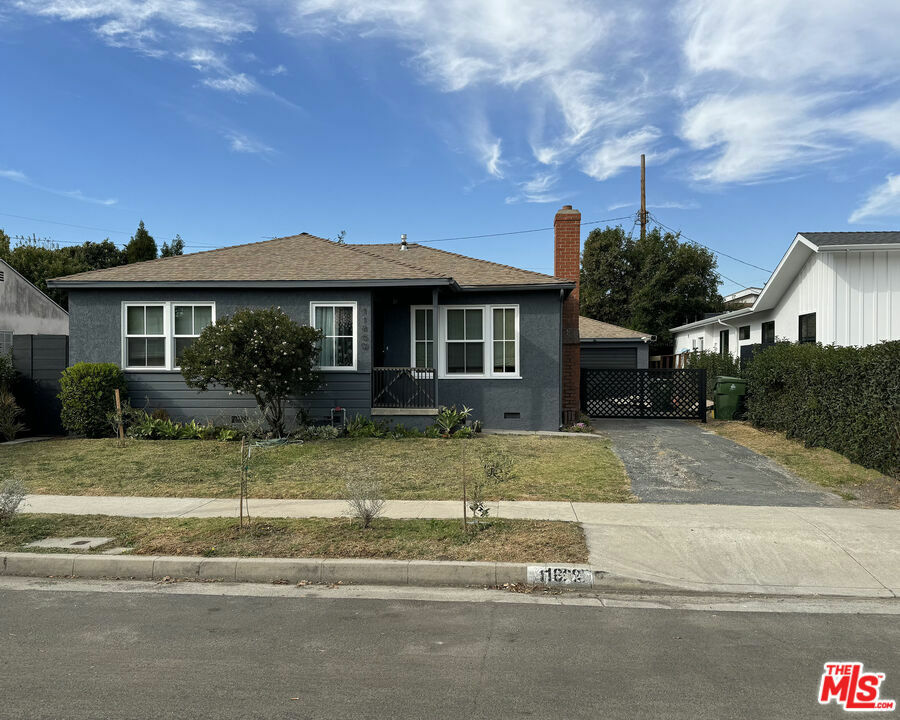 Property Photo:  11869 Weir Street  CA 90230 