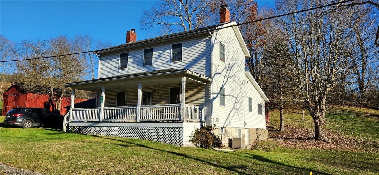 Property Photo:  110 Catalina Farm Road  PA 15683 