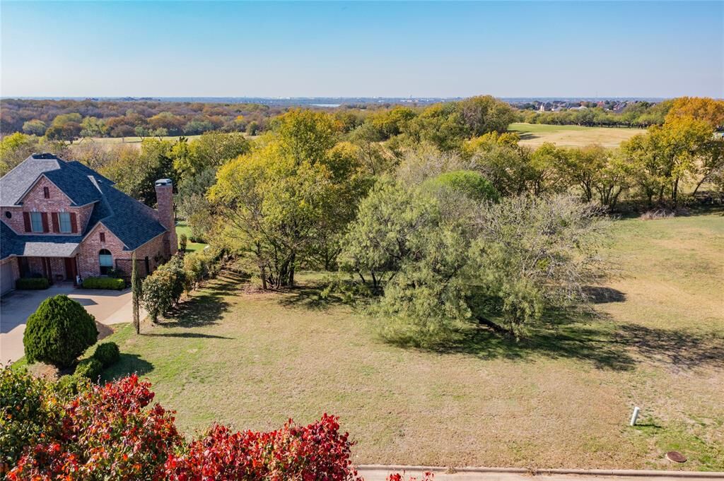 Property Photo: 1121 Wishing Well Court TX 75104
