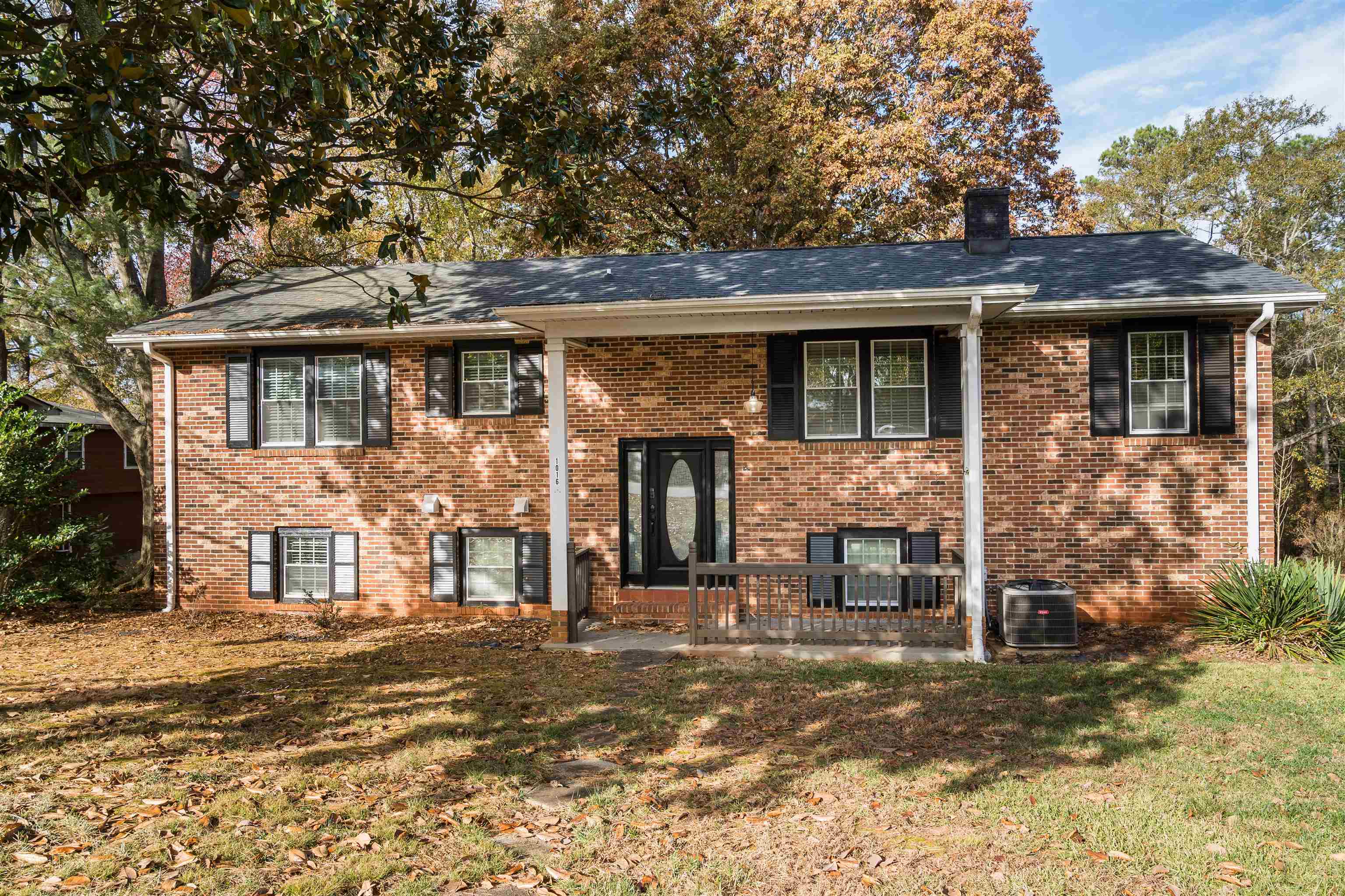 Property Photo: 1016 Melody Lane SC 29303