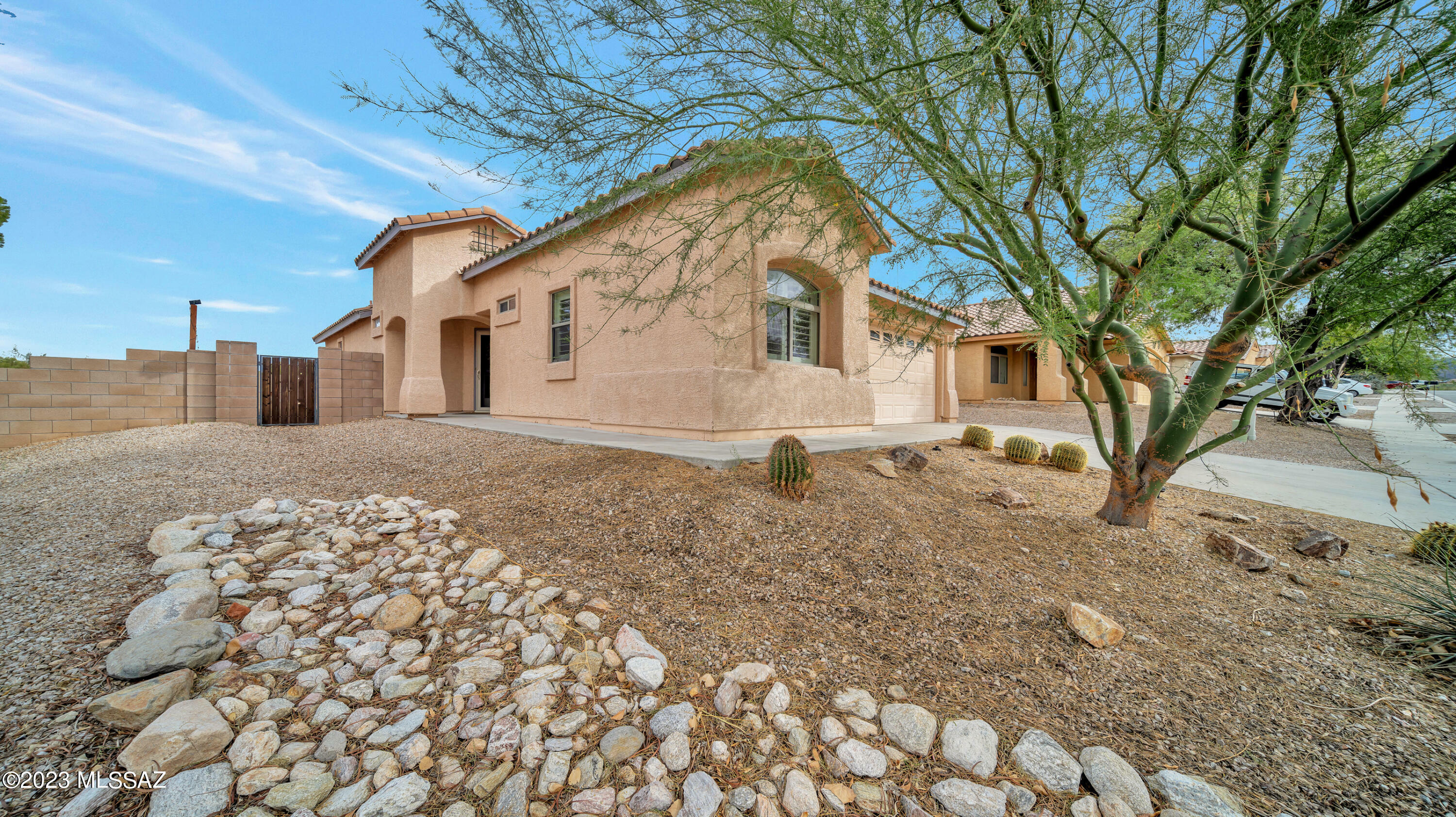 Property Photo: 449 S Stone Bench Road AZ 85641
