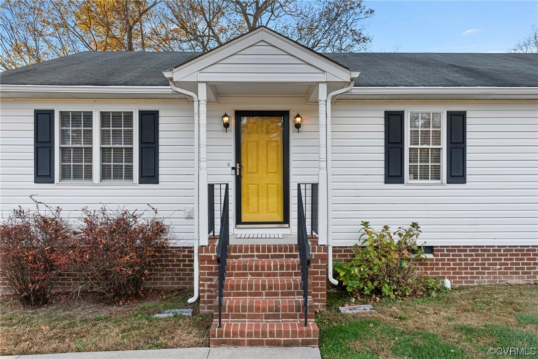 Property Photo: 7604 Oster Drive VA 23227