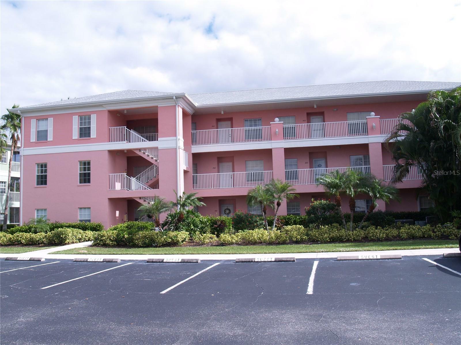 Property Photo: 2040 Willow Hammock Circle 301 FL 33983