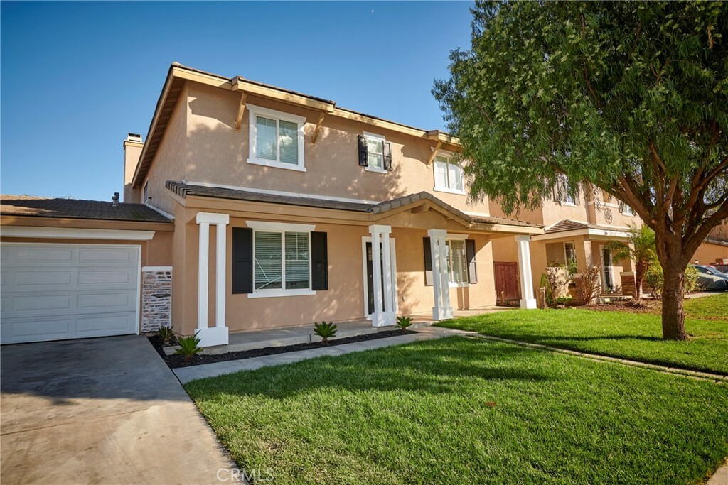 Property Photo:  1037 Bramble Way  CA 92582 