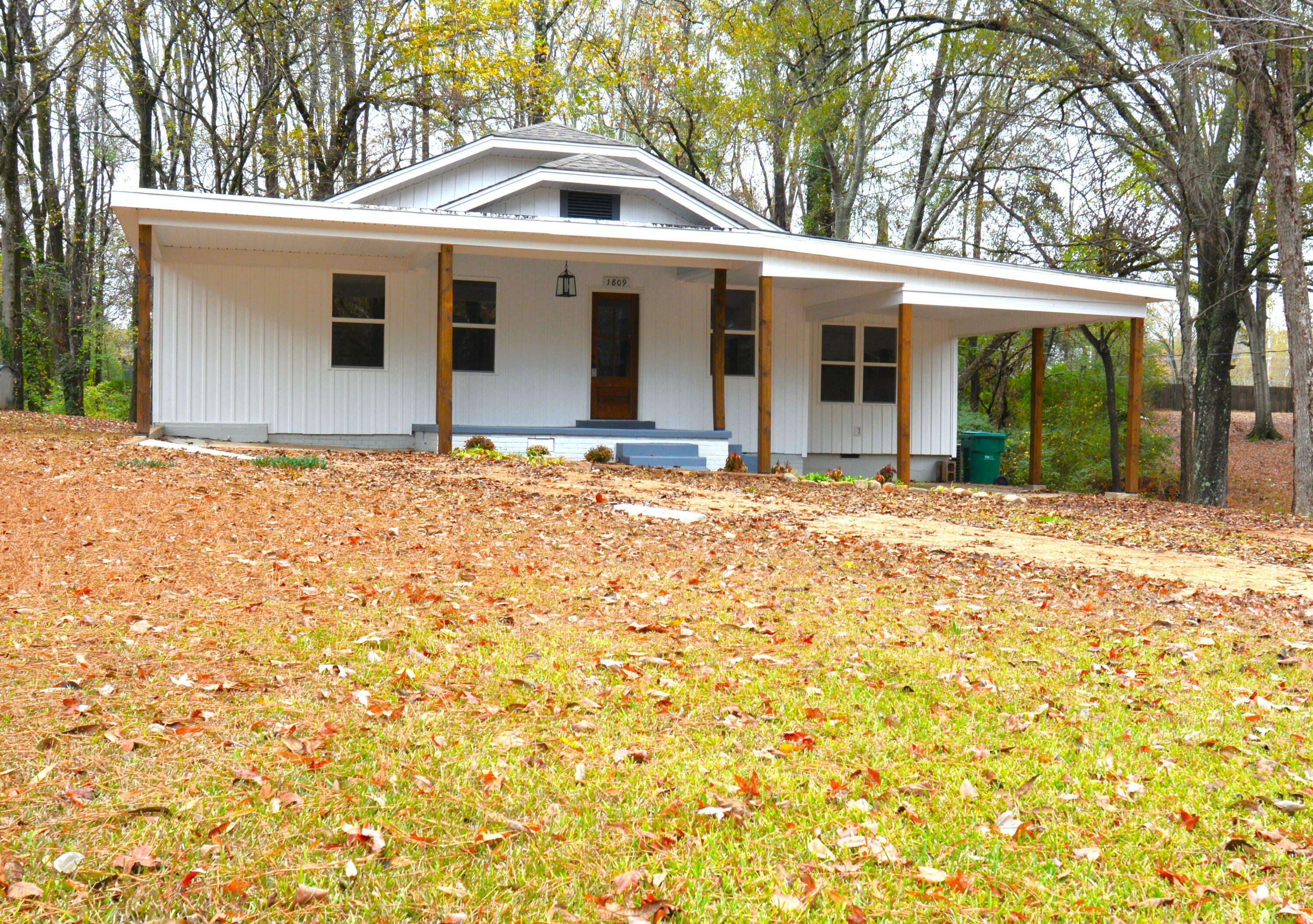 Property Photo:  1809 Martin Hill Dr.  MS 38804 