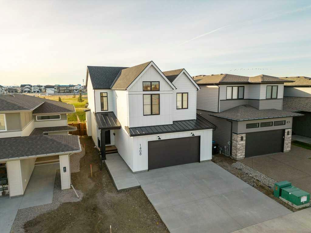1408 Halifax Road W  Lethbridge AB T1J5W5 photo