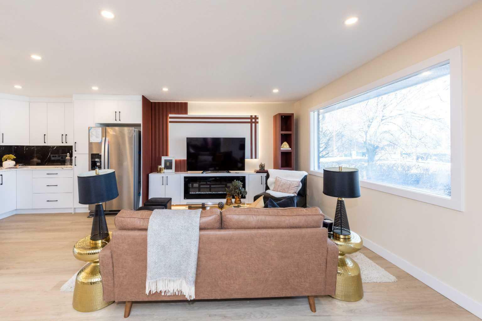 Property Photo: 351 94 Avenue SE AB T2J0E7