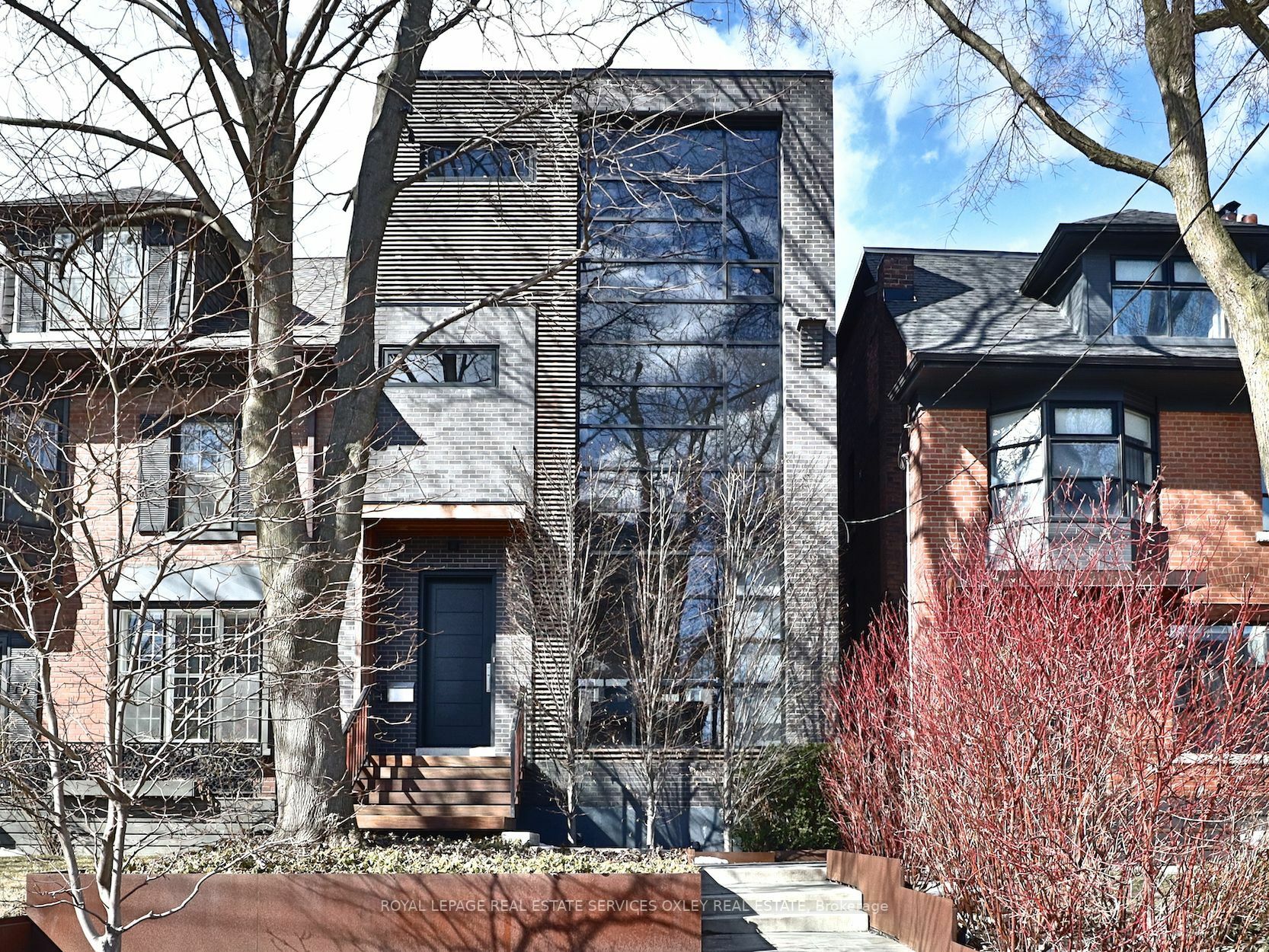 Property Photo:  76 Roxborough St W  ON M5R1T8 