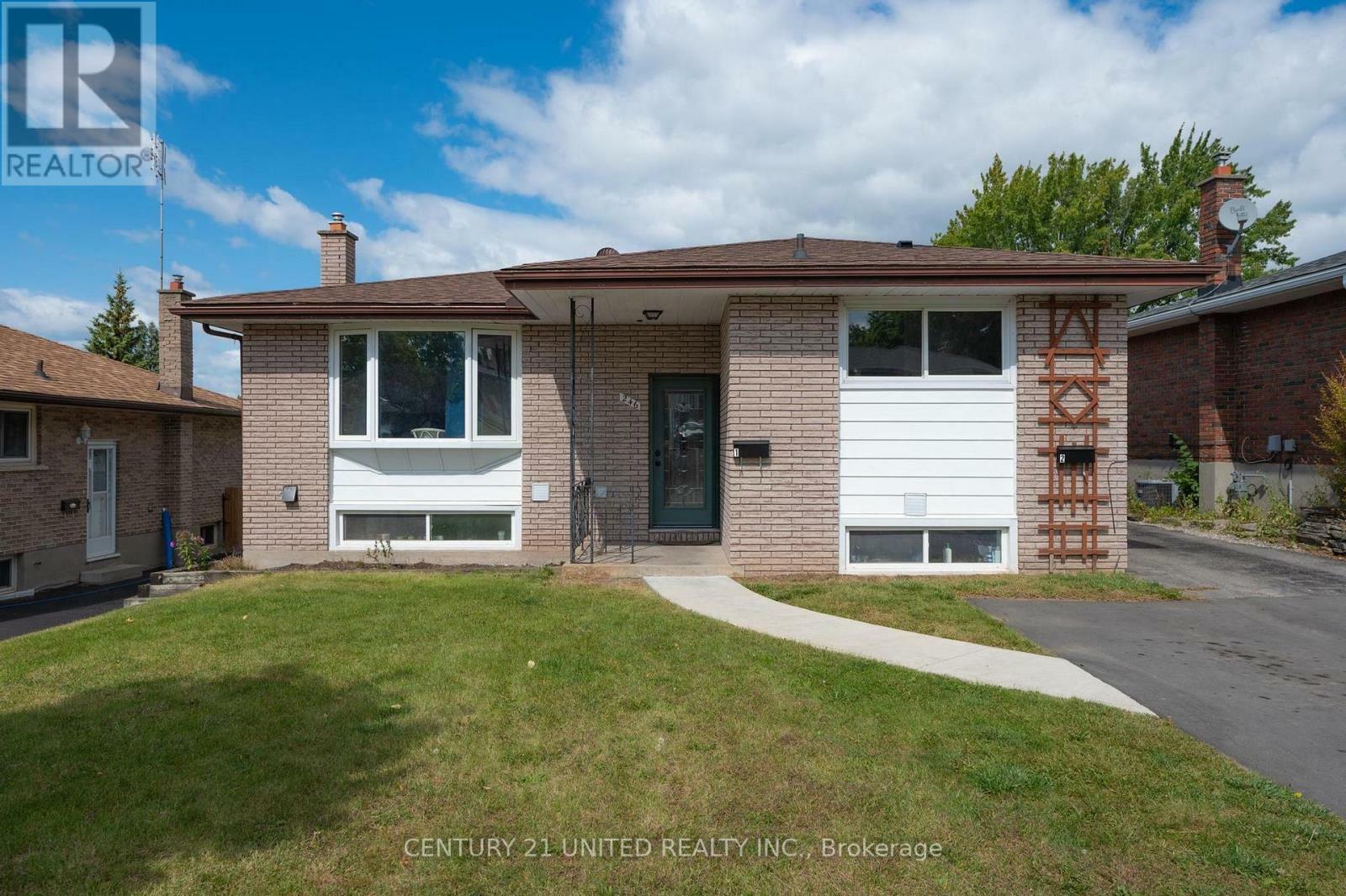 246 Riverview Heights  Peterborough ON K9J1B2 photo