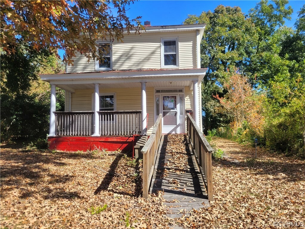 Property Photo:  411 E Maryland Avenue  VA 23930 