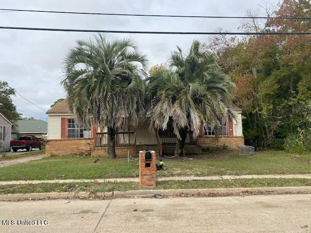 Property Photo:  2007 Convent Avenue  MS 39567 