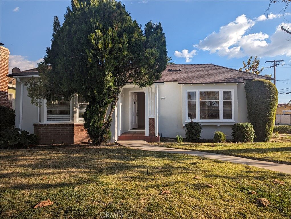 Property Photo:  500 Newton Street  CA 91340 