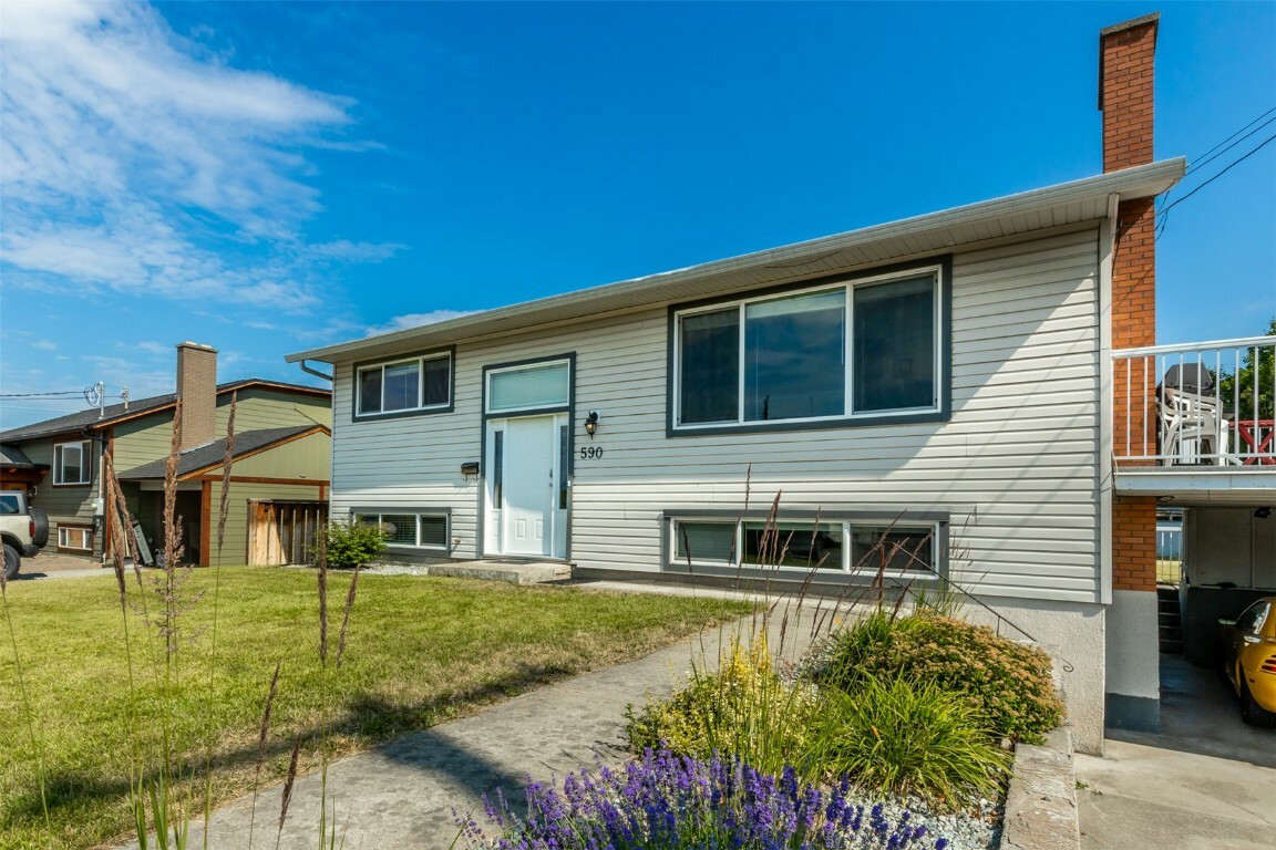590 Hollydell Road  Kelowna BC V1X1L3 photo