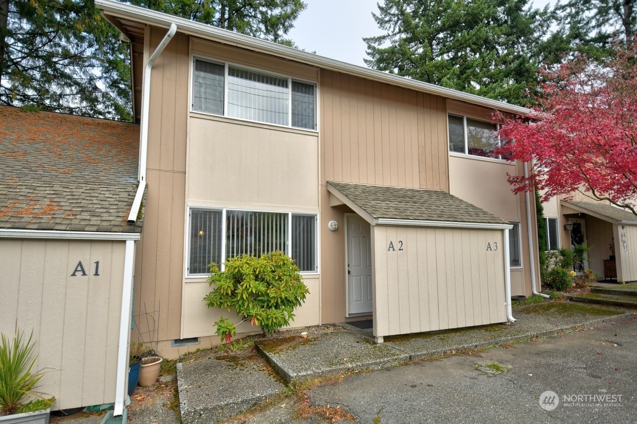 Property Photo:  2300 9th Avenue SW A2  WA 98502 