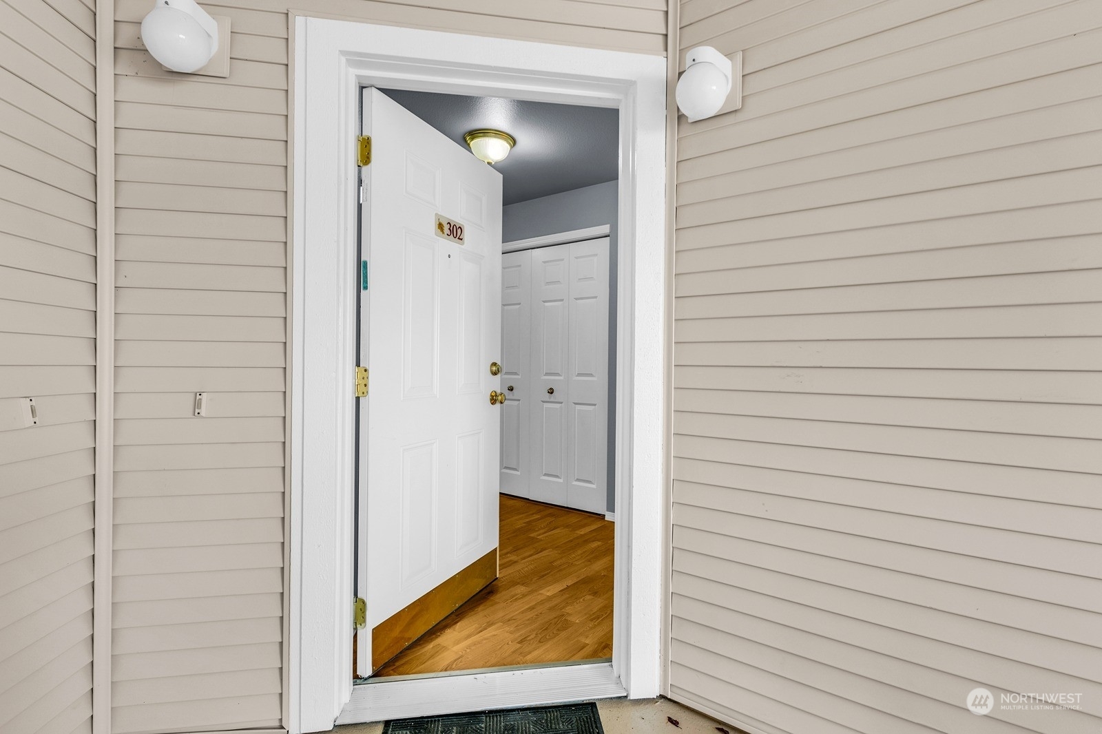 Property Photo: 11504 12th Avenue W B302 WA 98204