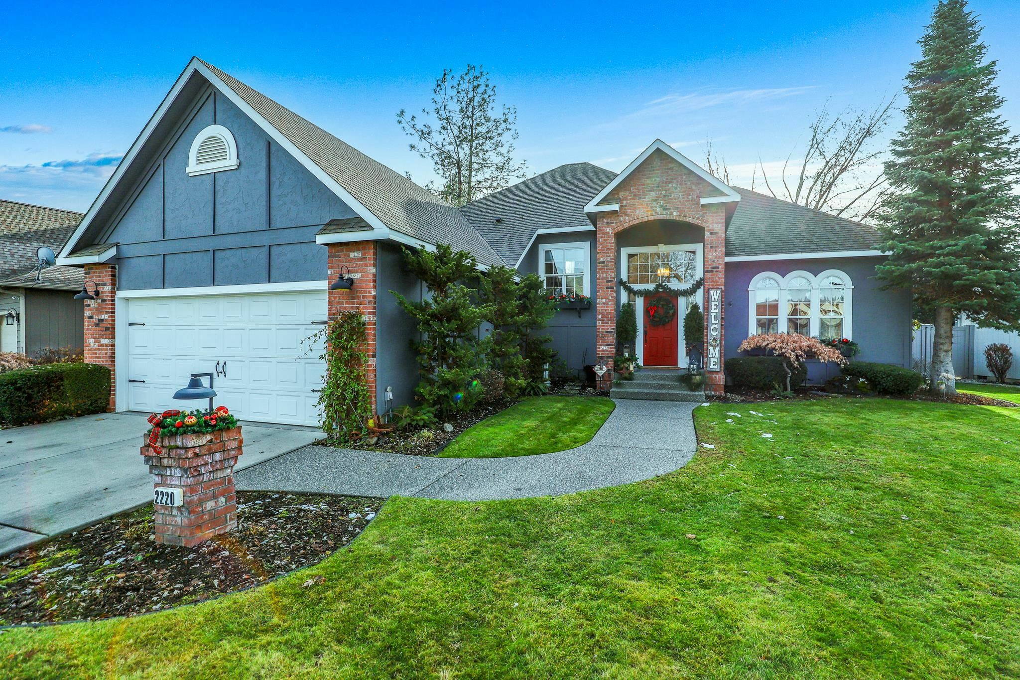 Property Photo: 2220 E 54th Ln WA 99223