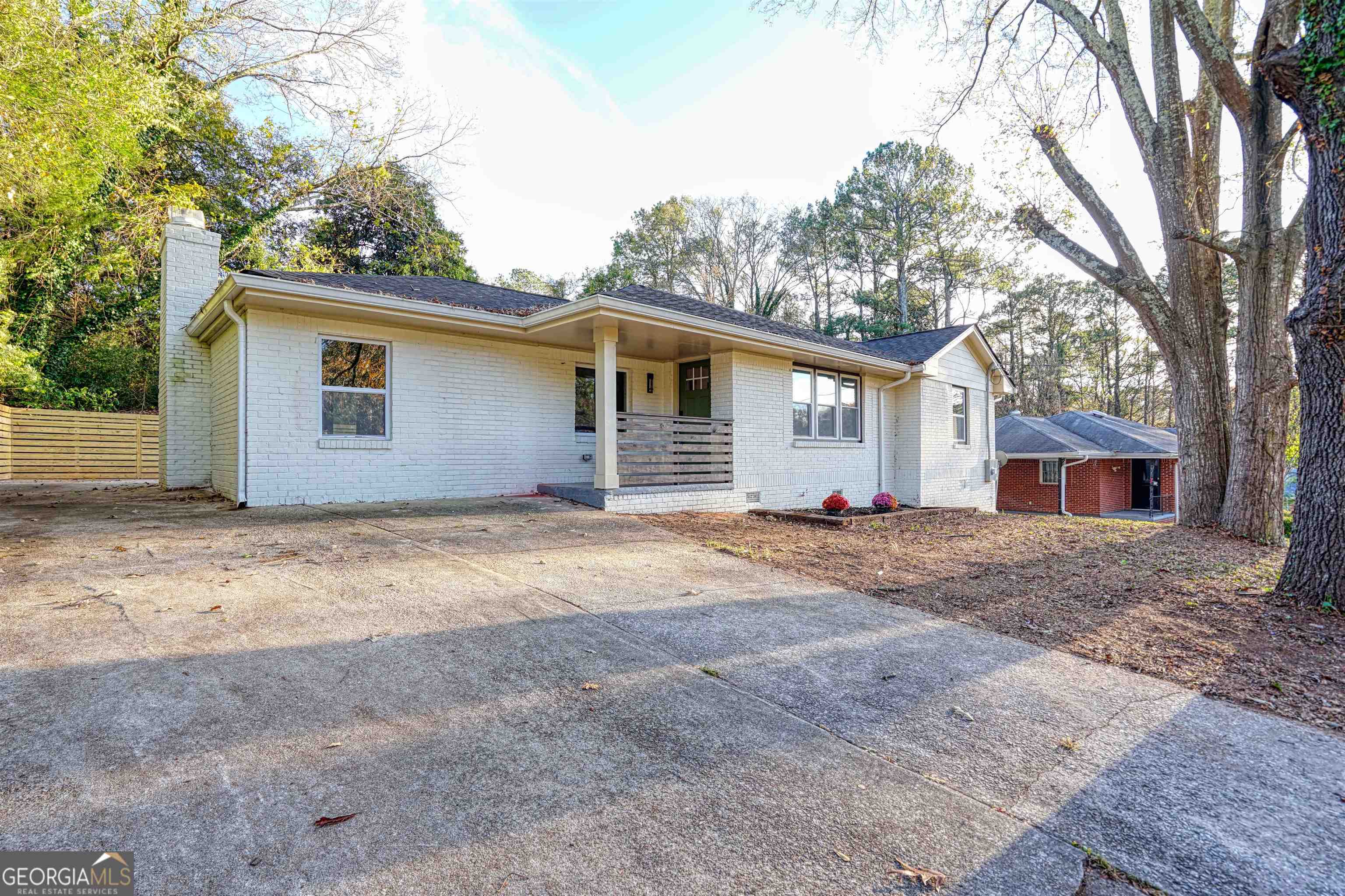 Property Photo: 2216 Tilson Circle GA 30032