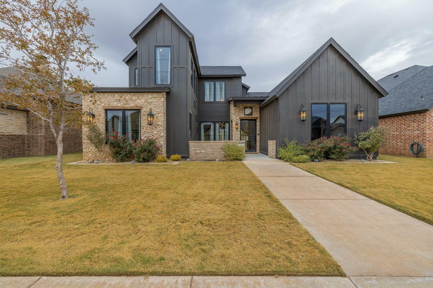 Property Photo: 7606 54th Street TX 79407