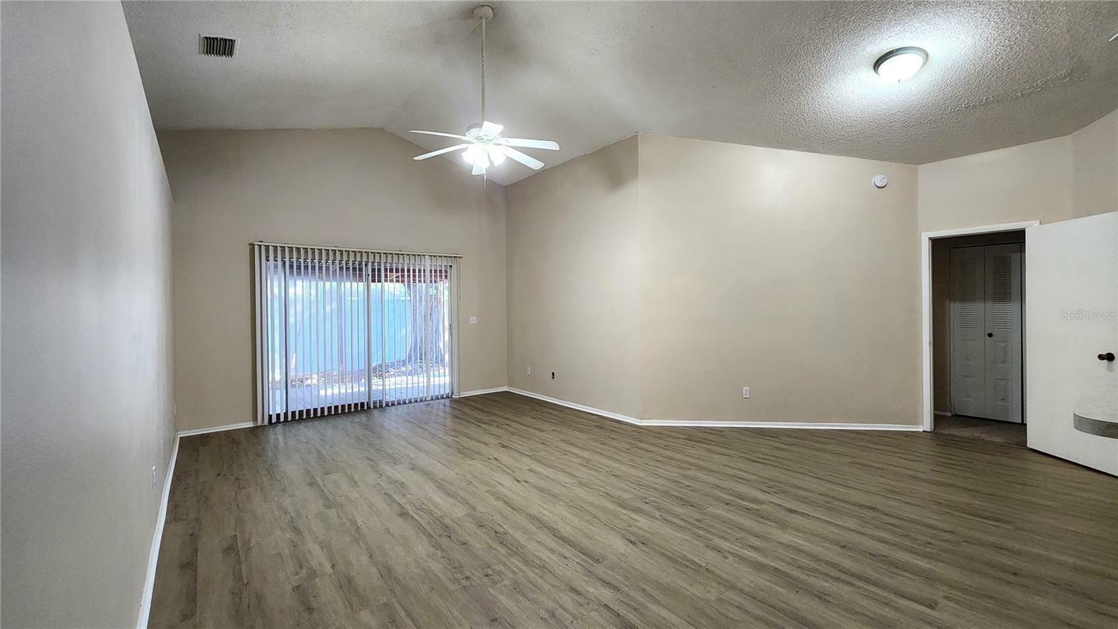 Property Photo:  1633 Elk Spring Drive  FL 33511 