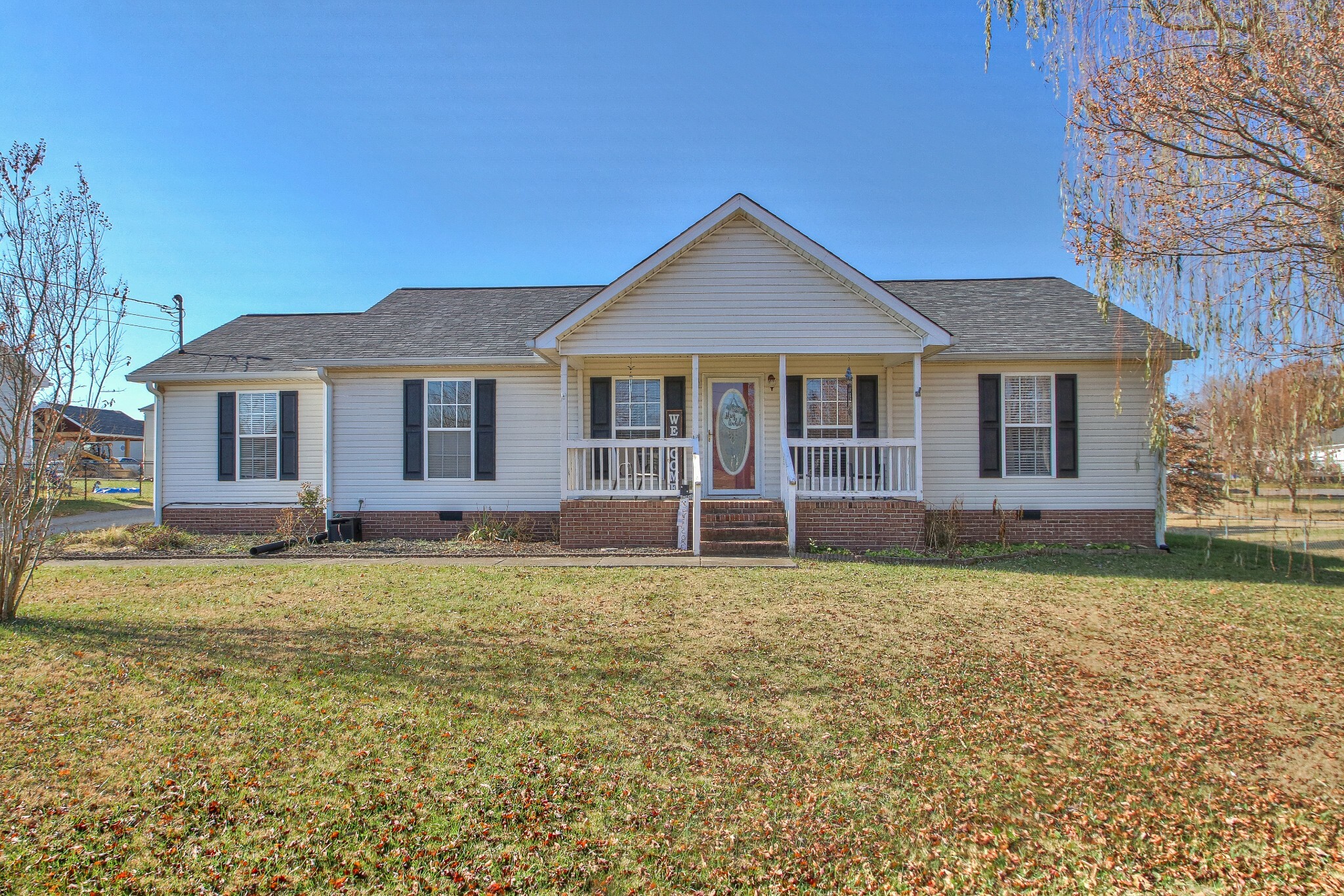 Property Photo:  102 Warren Cir  TN 37160 