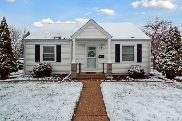 Property Photo:  921 Benton Avenue  WI 53545 