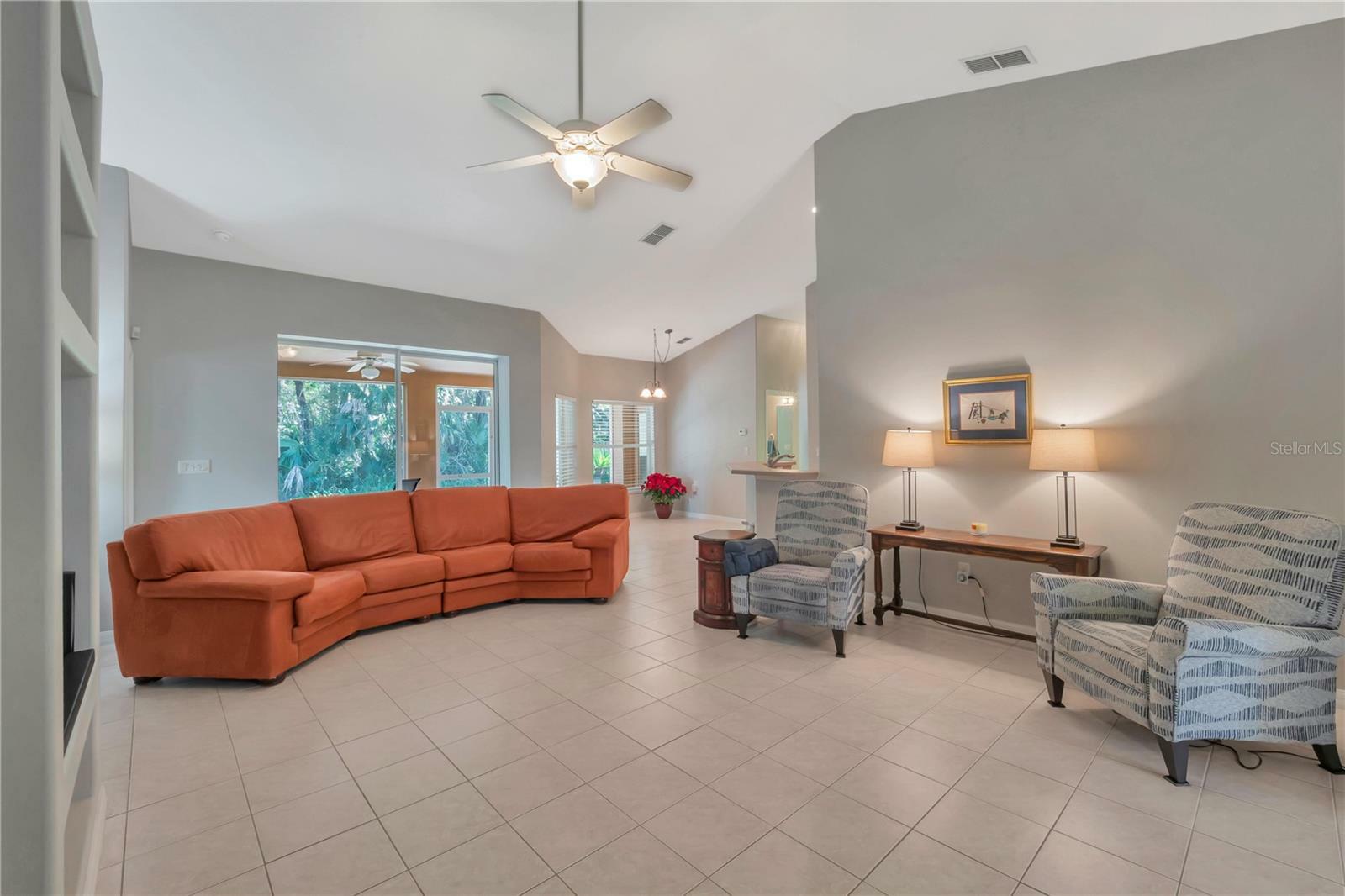 Property Photo: 358 Twelve Oaks Drive FL 32708