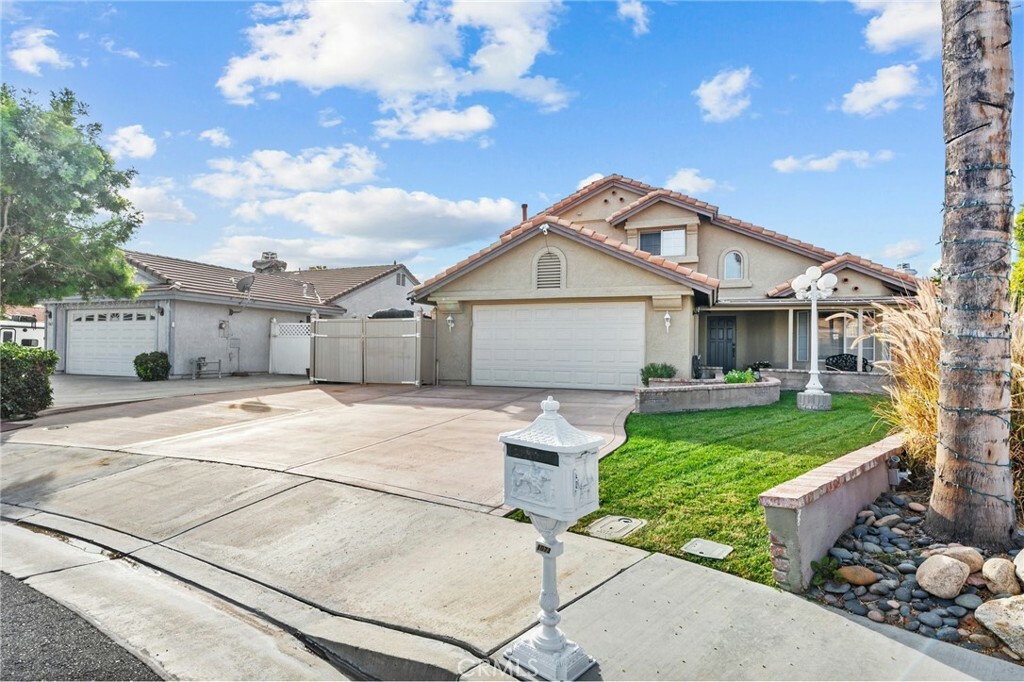 Property Photo:  1073 Ron Circle  CA 92545 