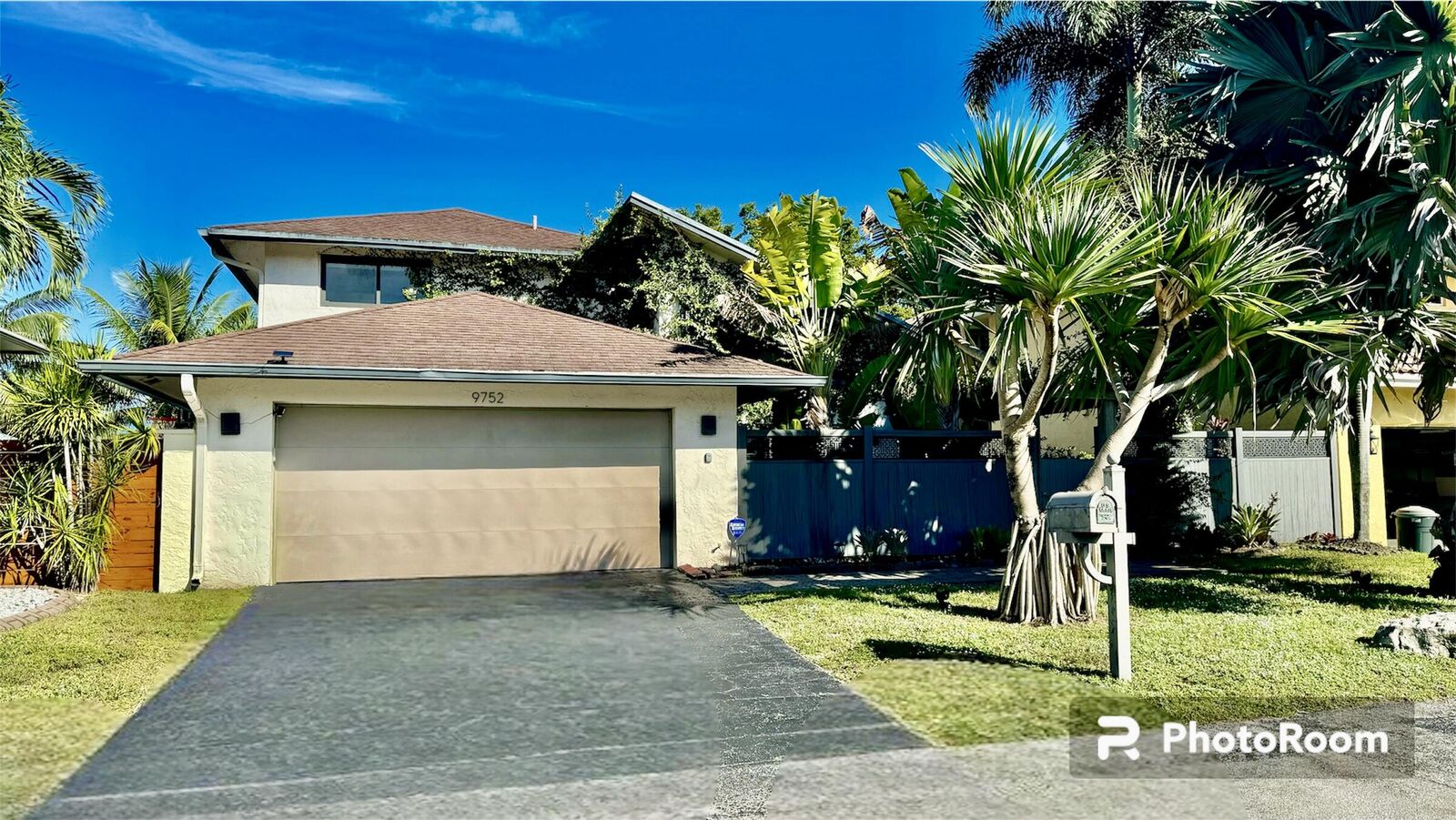 Property Photo: 9752 SW 1st Street FL 33324