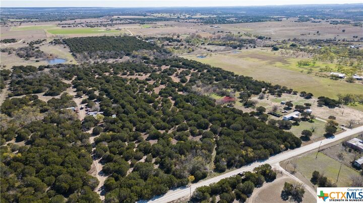 Property Photo: 909 Star Lane TX 76528