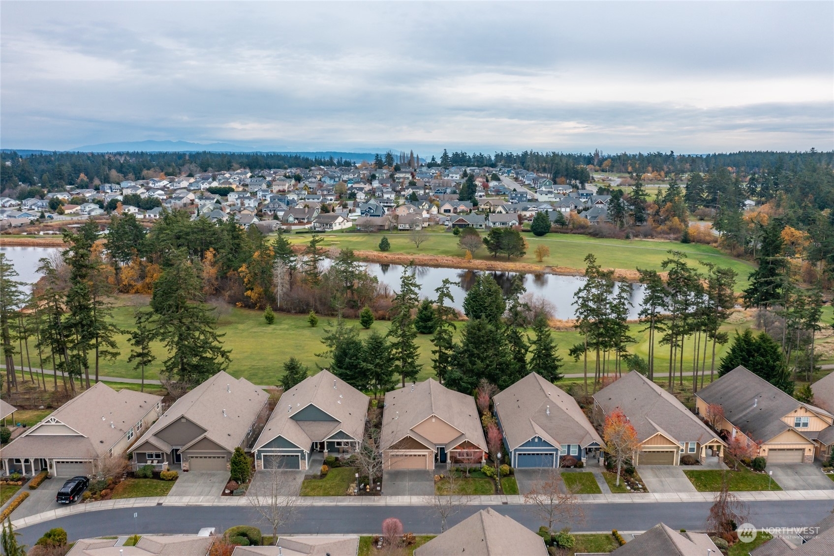 Property Photo: 1750 SW Aberdeen Court WA 98277