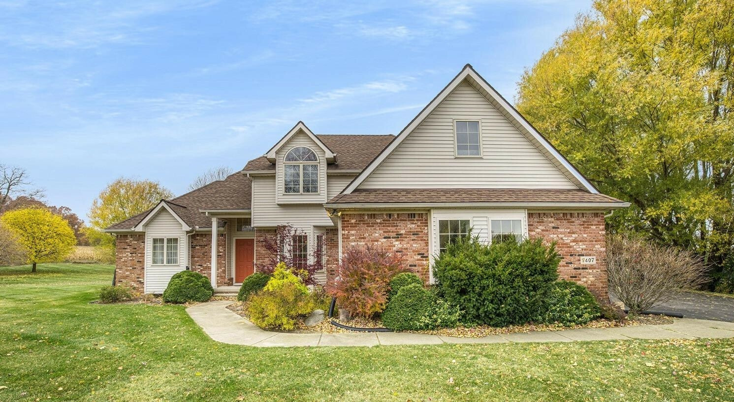 Property Photo:  7407 Pinefield Drive  MI 48130 