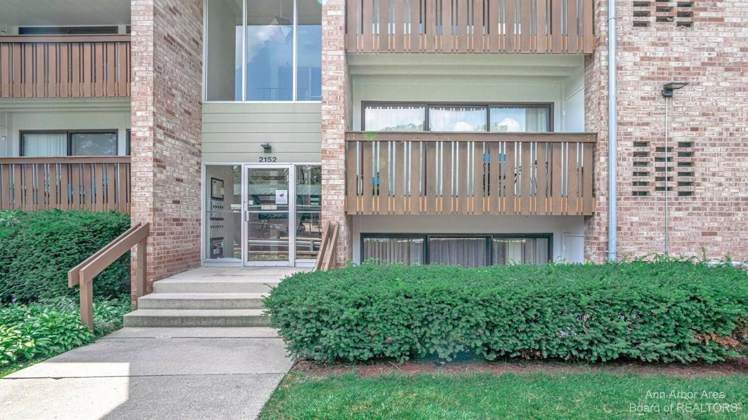 Property Photo:  2152 Pauline Boulevard  MI 48103 