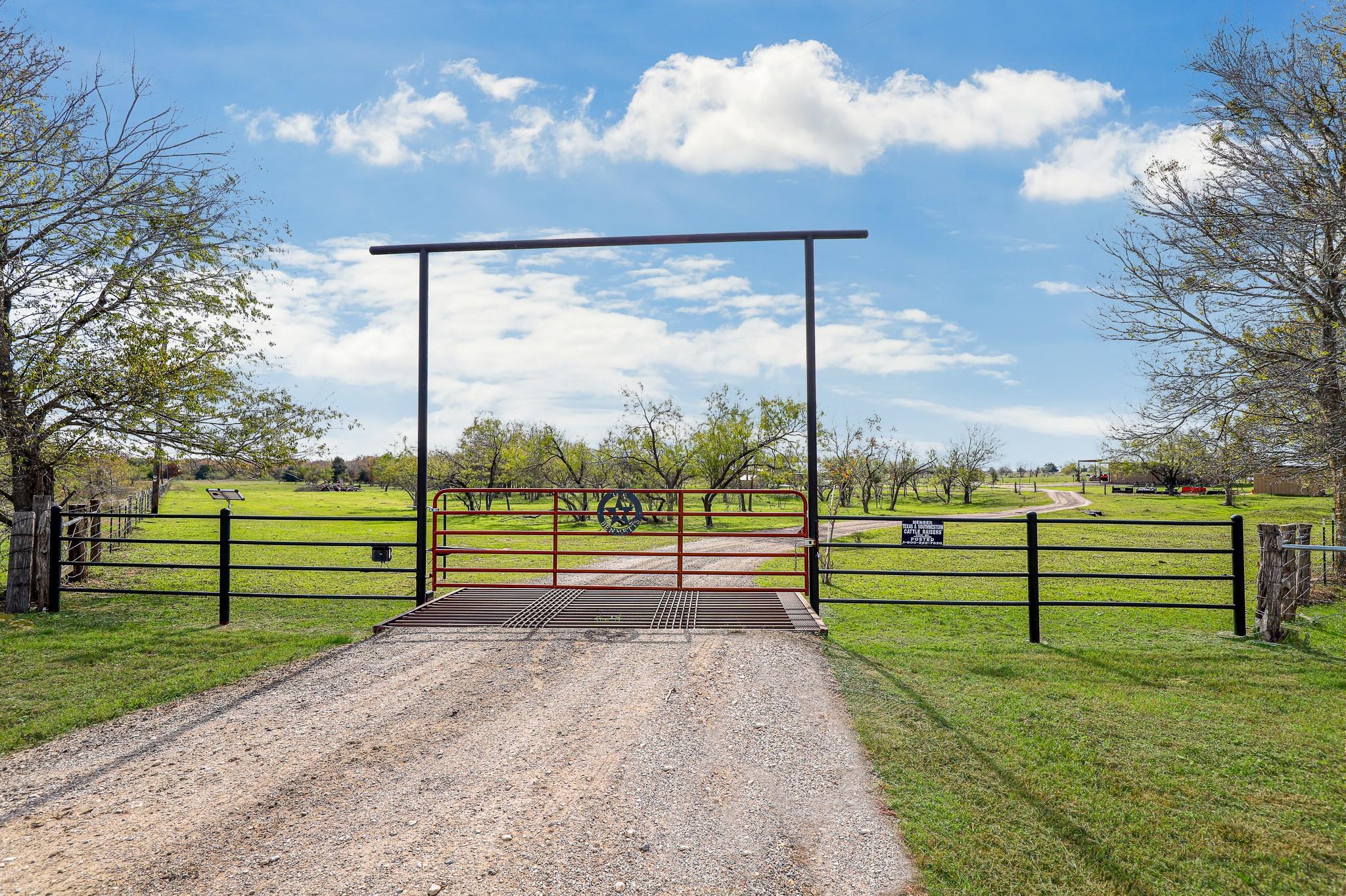 Property Photo:  291 Lcr 644  TX 76687 