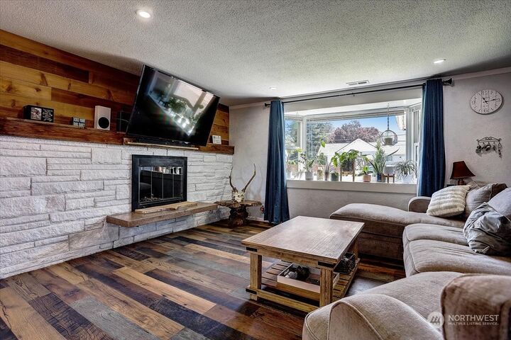 House for sale in 8044 E D Street, WA 98404